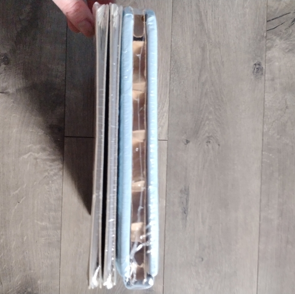 Scrap book with inserts. - Picture 3 of 4